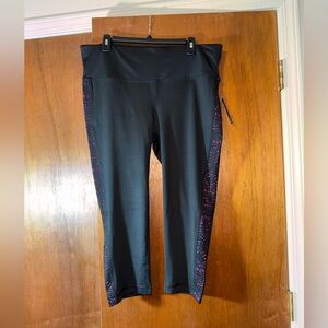 🐠 Velocity Black Leggings with Subtle Pink Details